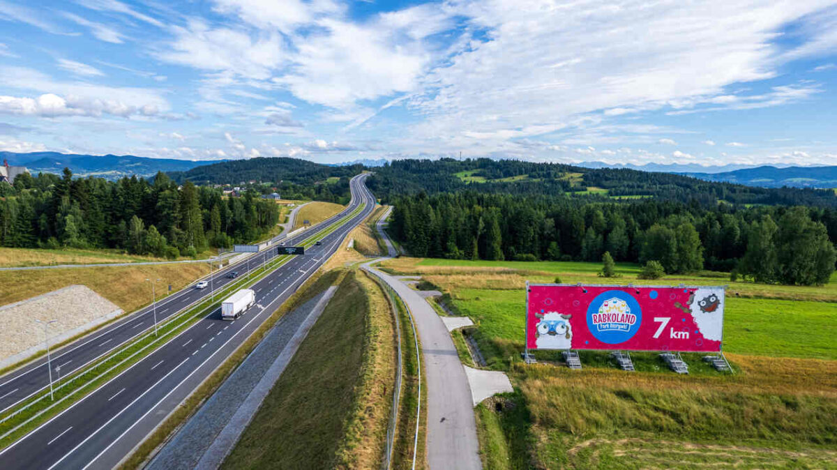 Reklama do wynajęcia przy S7