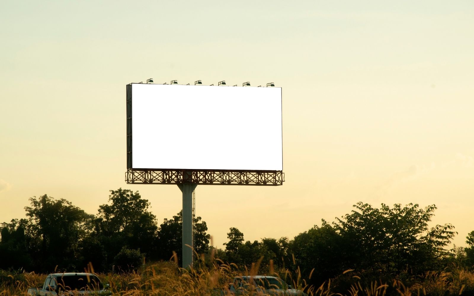 Reklama wielkoformatowa dla firm usługowych