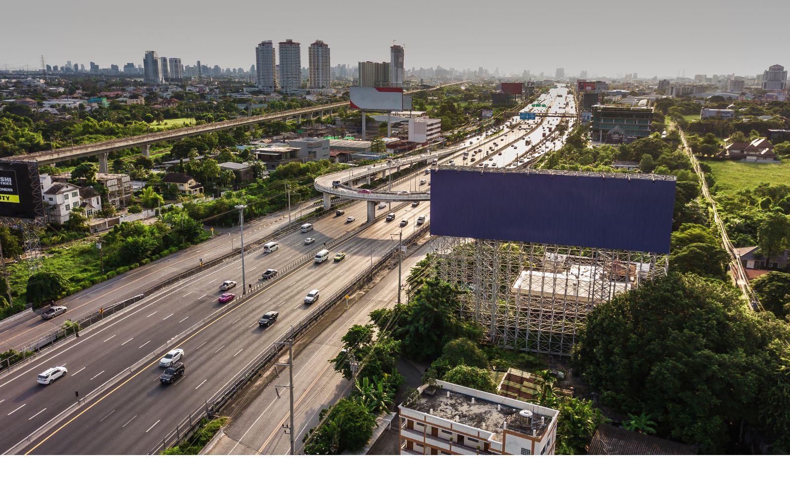 Reklama wielkoformatowa dla branży motoryzacyjnej